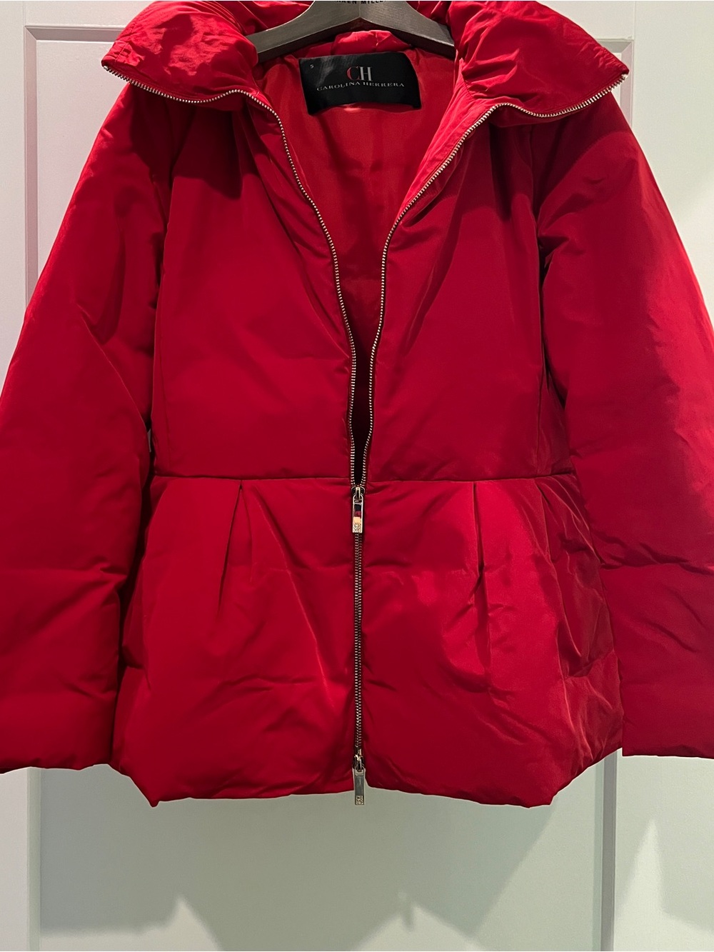 CH Carolina Herrera Red Peplum Puffer Coat Down Feather High Stand Collar S - Picture 2 of 11